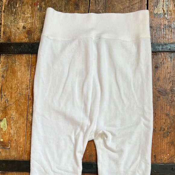 HUE French Terry High Rise Capri Size M/L White NWT - Picture 2 of 5